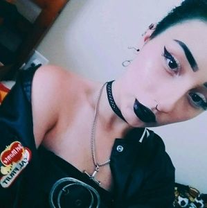 Meet your Posher, Brianna